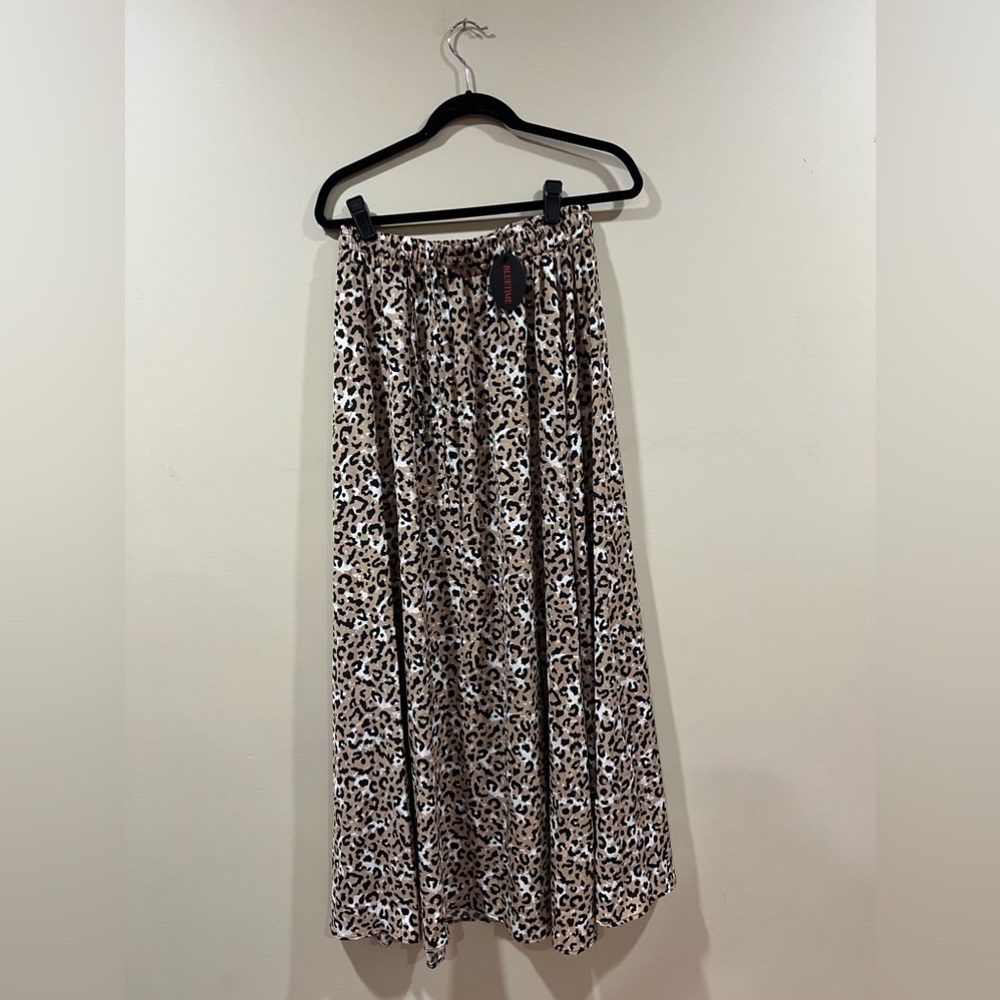Bluetime maxi skirt poly/rayon. Black/tan/ivory. Size Large. New with tags